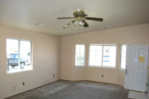 1437 Murieta Loop, Redding, CA 96002 photo 3