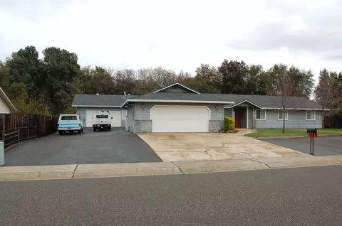 4647 Fiddleneck Dr, Redding, CA 96002 photo 2