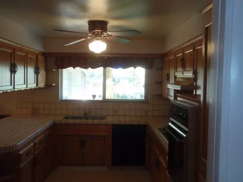 1840 Wisconsin Ave, Redding, CA 96001 photo 2
