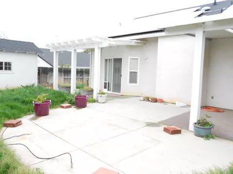 3278 Lawrence Rd, Redding, CA 96002 photo 2
