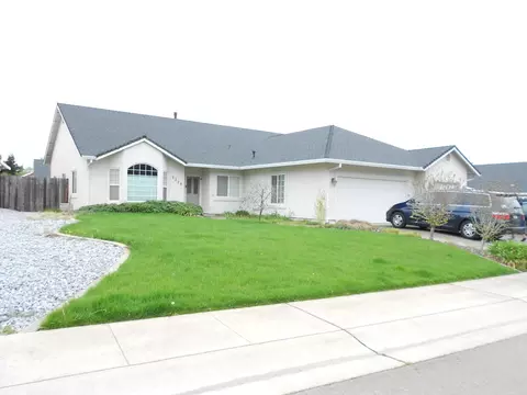 3278 Lawrence Rd, Redding, CA 96002 photo 1