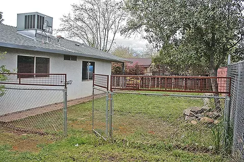 2581 Keylod St, Redding, CA 96002 photo 6