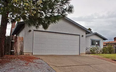 2581 Keylod St, Redding, CA 96002 photo 2