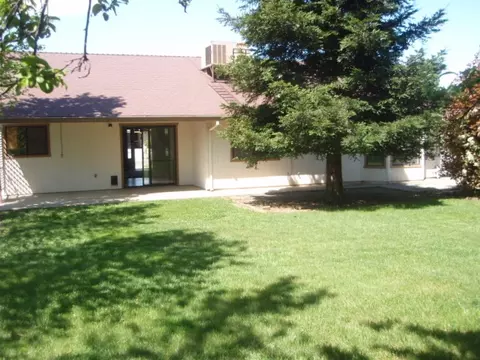 1439 Marigold Way, Redding, CA 96003 photo 6