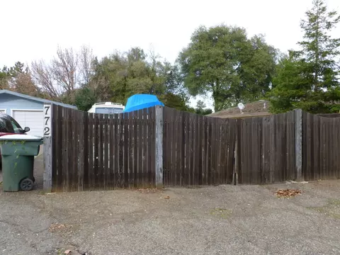 772 El Cedro Ave, Redding, CA 96002 photo 5