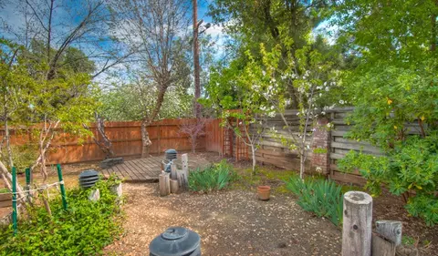 553 Gary Ct, Redding, CA 96002 photo 29
