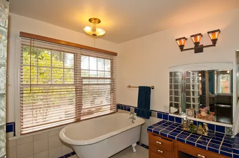 553 Gary Ct, Redding, CA 96002 photo 16