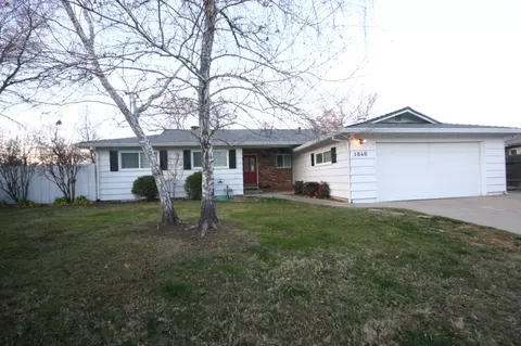 1846 Paso Ct, Redding, CA 96001 photo 1