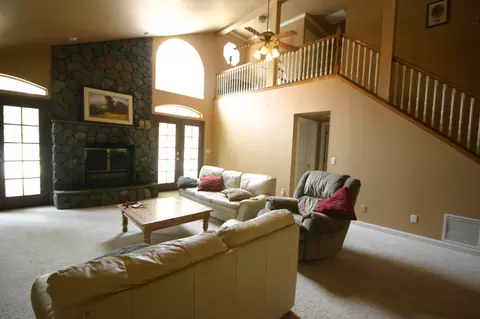 10022 Chateau Woods Dr, Redding, CA 96001 photo 13