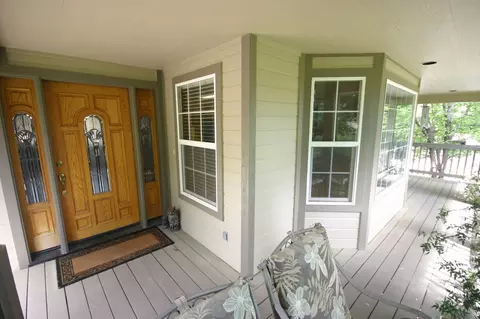 10022 Chateau Woods Dr, Redding, CA 96001 photo 7