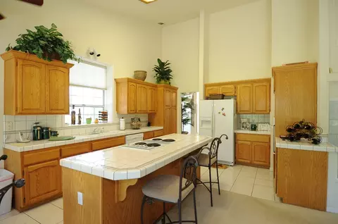2224 Dartmouth Dr, Redding, CA 96001 photo 4