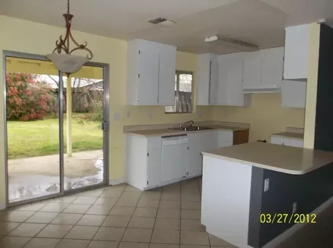 845 Springer Dr, Redding, CA 96003 photo 3