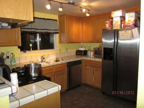 663 Alamine Dr, Redding, CA 96003 photo 3