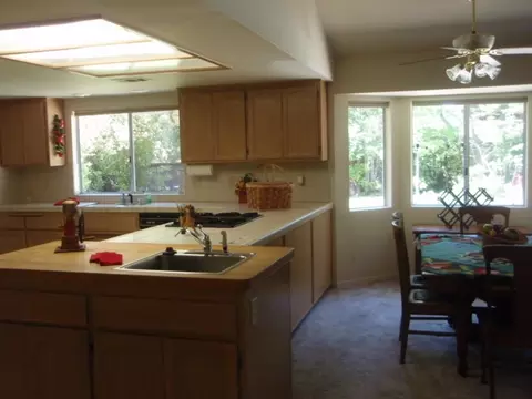 2420 Phil Ct, Redding, CA 96002 photo 13