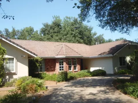 2420 Phil Ct, Redding, CA 96002 photo 1