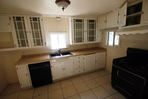 395 Chestnut Ave, Red Bluff, CA 96080 photo 3