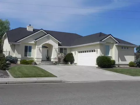 951 River Bend Rd, Redding, CA 96003 photo 1