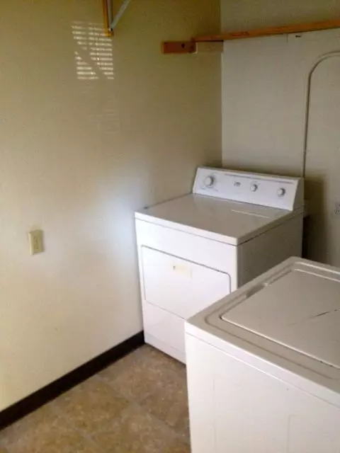 2146 Placer St, Redding, CA 96001 photo 3
