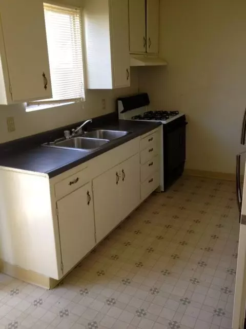 760 West St, Redding, CA 96001 photo 3