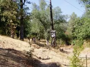 8898 Simmons Rd, Redding, CA 96001 photo 2