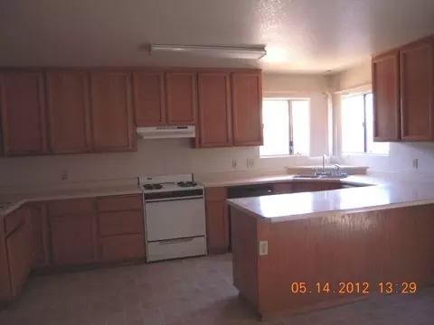 2675 Ely Ln, Redding, CA 96001 photo 2