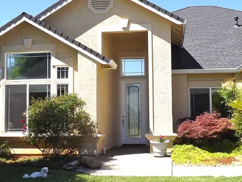 1366 Spanish Bay Dr, Redding, CA 96003 photo 3