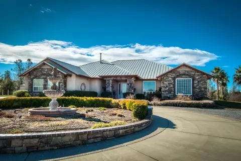 21065 Mars, Redding, CA 96003 photo 1