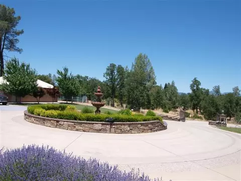 21065 Mars, Redding, CA 96003 photo 3