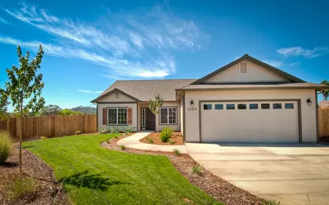 1494 Lear Way, Redding, CA 96001 photo 17