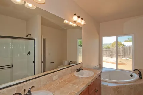 1494 Lear Way, Redding, CA 96001 photo 8