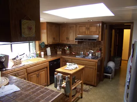 1163 Kirkwood, Redding, CA 96002 photo 2