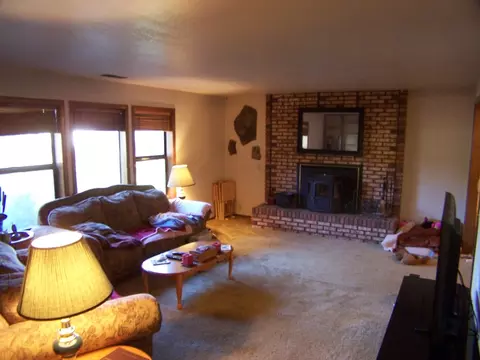 1163 Kirkwood, Redding, CA 96002 photo 3