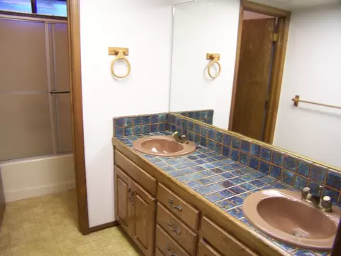1163 Kirkwood, Redding, CA 96002 photo 4
