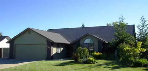 2827 Blue Bell Dr, Redding, CA 96001 photo 1