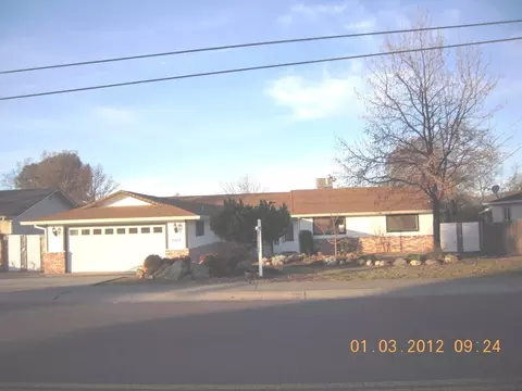 3325 Panorama Dr, Redding, CA 96003 photo 1
