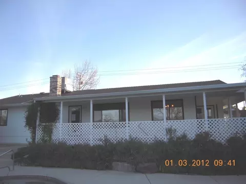 3325 Panorama Dr, Redding, CA 96003 photo 2