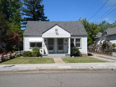 1214 Olive, Redding, CA 96001 photo 1