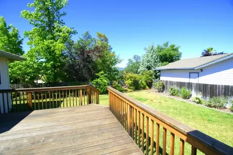 792 Blossom Ct, Redding, CA 96003 photo 23