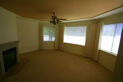 792 Blossom Ct, Redding, CA 96003 photo 6