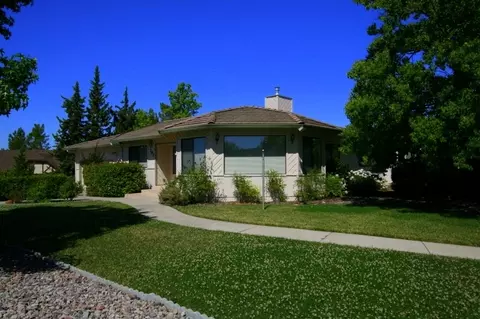 792 Blossom Ct, Redding, CA 96003 photo 1