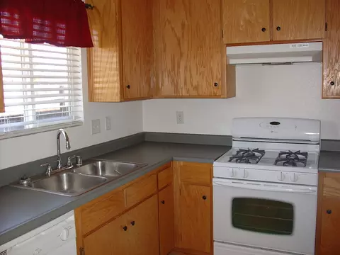 11375 Balboa Dr, Redding, CA 96003 photo 2