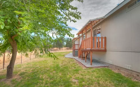 11951 Lewis, Redding, CA 96003 photo 23