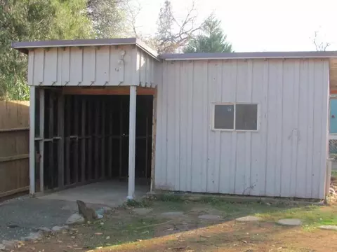 17823 Paradise Ln, Redding, CA 96003 photo 3