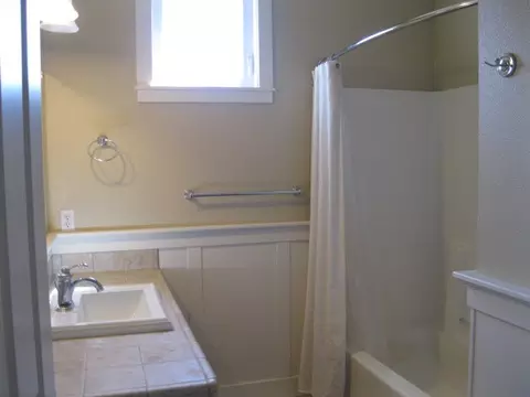 855 Fell St, Redding, CA 96001 photo 7