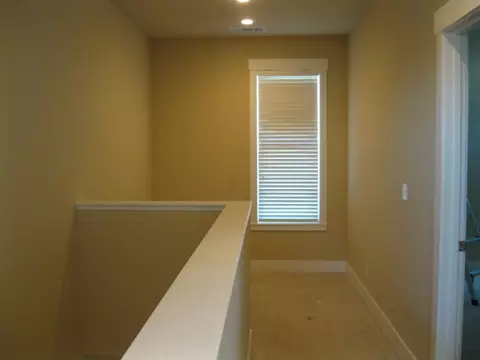 855 Fell St, Redding, CA 96001 photo 9