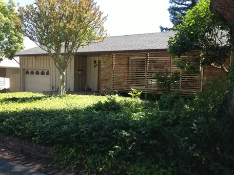 1221 Walnut, Redding, CA 96001 photo 1
