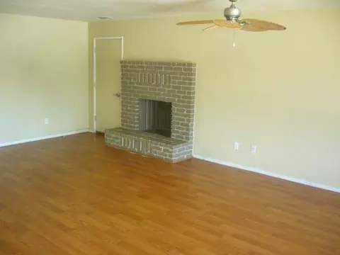 1335 Mistletoe Ln, Redding, CA 96002 photo 8