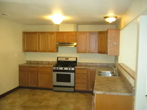 1335 Mistletoe Ln, Redding, CA 96002 photo 6