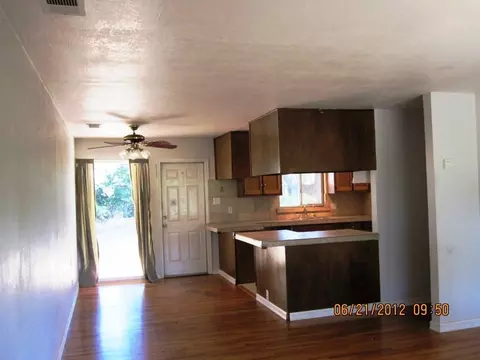 1908 Vale Dr, Redding, CA 96002 photo 3
