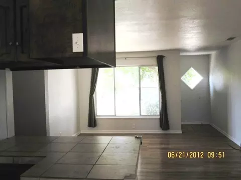 1908 Vale Dr, Redding, CA 96002 photo 4